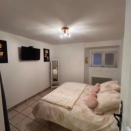 Chez Luna Apartment *